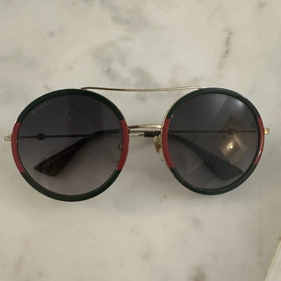 Gucci Round Sunglasses in Green/Red